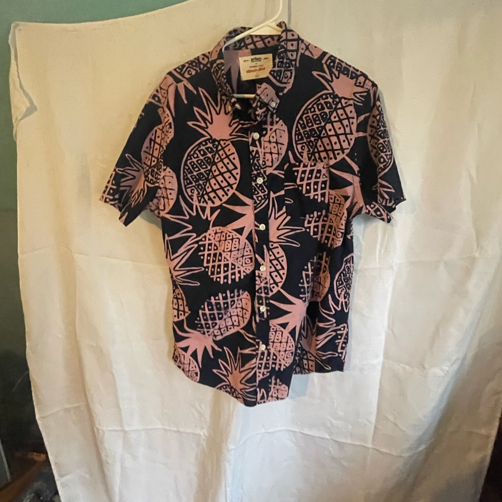 Men's Pink and Black Pineapple Print Shirt